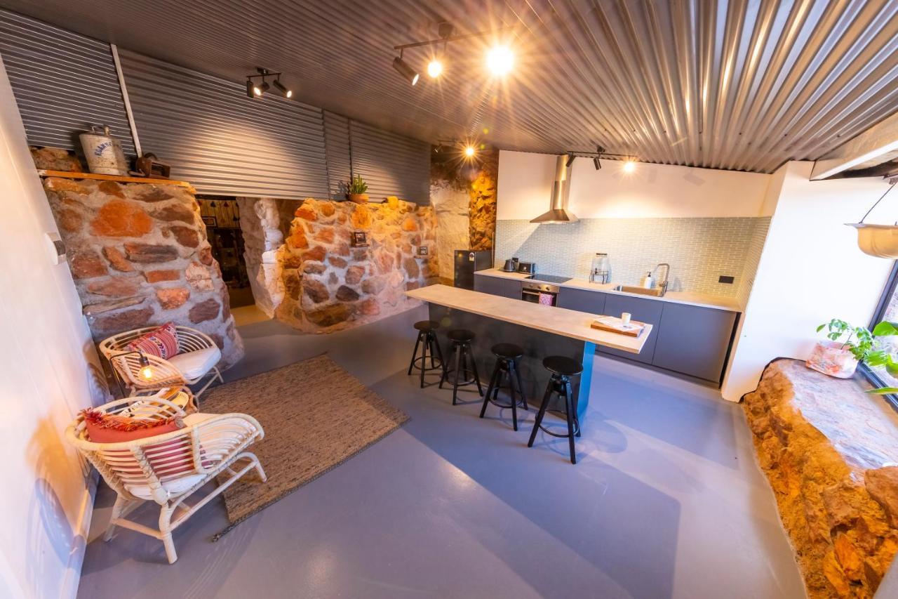 White Cliffs Accommodation -Daybreak Dugout - Unique Cave House Bagian luar foto